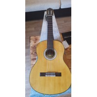 Valencia VC404 Klasik Gitar  (Ufak hasarlı)